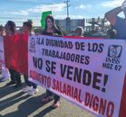 El bloqueo comenzó alrededor de las 03:00 de la tarde en los carriles con sentido de circulación de Pesquería hacia Apodaca.
