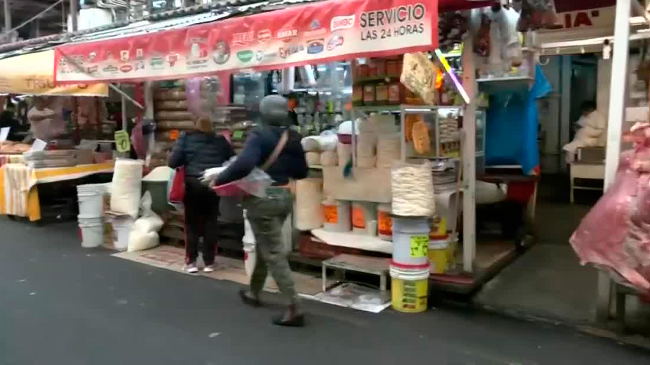 Comerciantes del Mercado de San Juan rechazan pagos digitales obligatorios