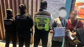 Menor aparece solo en área de juegos de restaurante en Zapopan; policías localizan a su familia