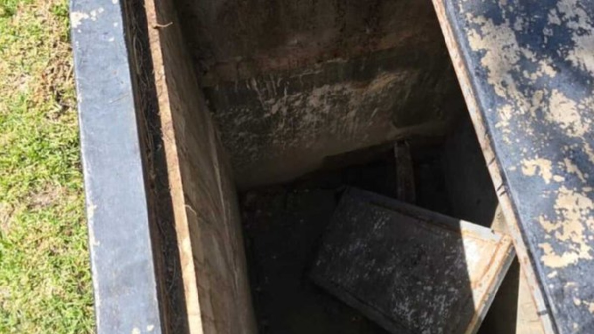 Niña cae en registro abierto en el Colegio Humboldt; sufre fracturas en vertebras