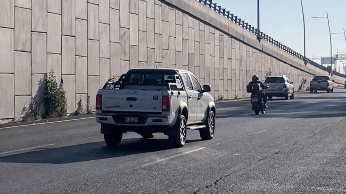 Llevar pasajeros en espacios destinados a la carga puede representar una infracción en carreteras federales | Ulises Raziel