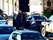 Policías de Guadalupe aseguraron un arma, réplica, drogas y el automóvil implicado en el robo a la casa de préstamos.