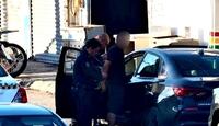 Policías de Guadalupe aseguraron un arma, réplica, drogas y el automóvil implicado en el robo a la casa de préstamos.