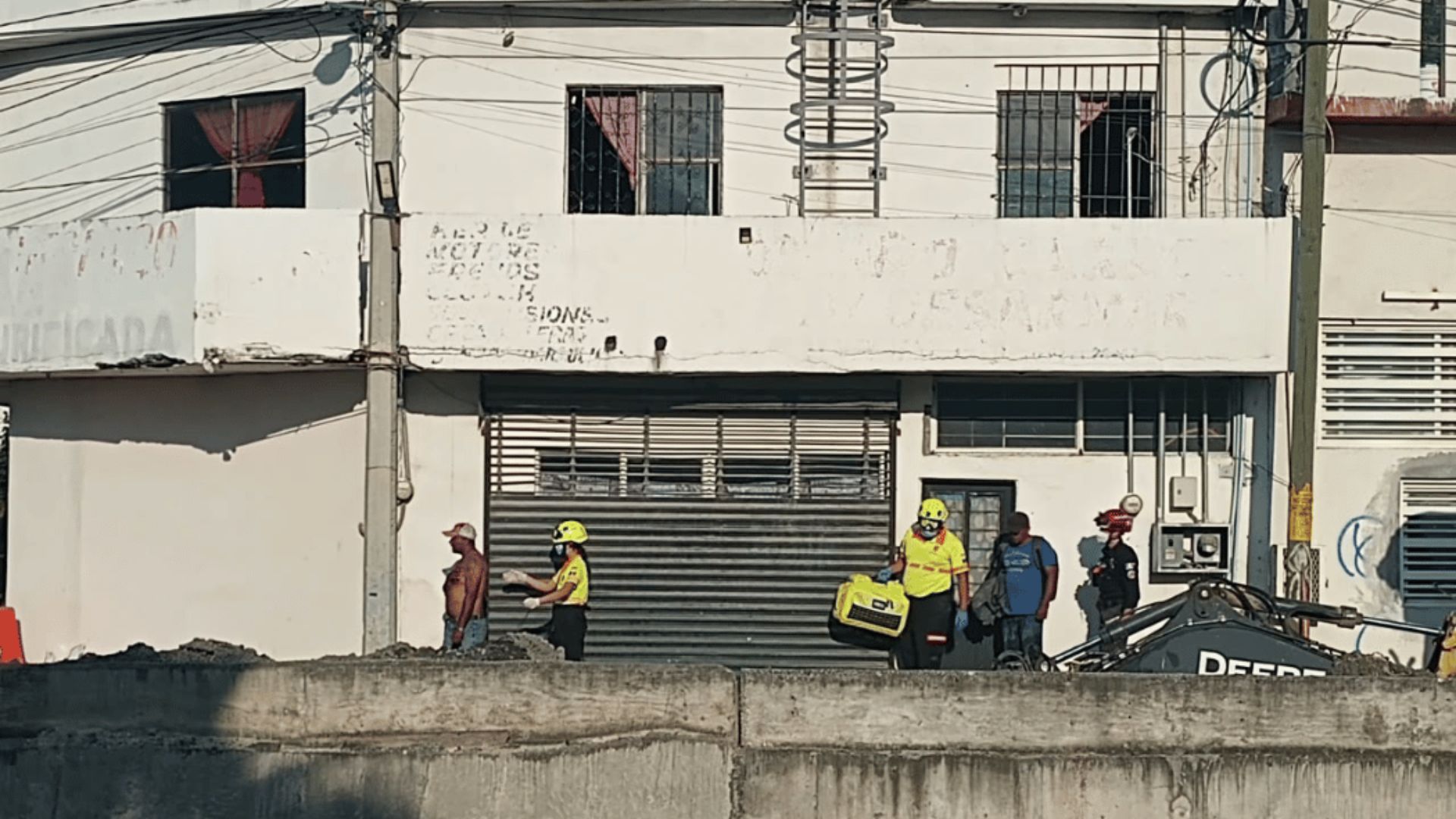 Deslave en obra de Agua y Drenaje deja un trabajador muerto y otro lesionado en Monterrey. TD a las 6 Monterrey, 23 de octubre 2026