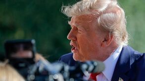 Trump estaría llevando negociaciones separadas con México y Canadá.