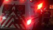 Elementos de auxilio y vialidad resguardaron el Fiat siniestrado en la colonia FOS La Virgen mientras peritos iniciaban las diligencias correspondient