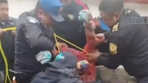 Salvan a un hombre que se intoxicó en una cisterna en Cuajimalpa.