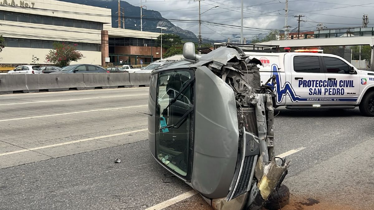Las autoridades se movilizaron a las avenidas Díaz Ordaz y Corregidora.