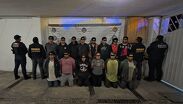 Desmantelan banda dedicada al robo de motocicletas y transeúntes en Toluca.