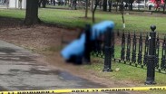 El hombre presentaba una herida por arma blanca en el abdomen.