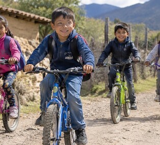 La intención en sacar una sonrisa a los niños en esta Navidad.