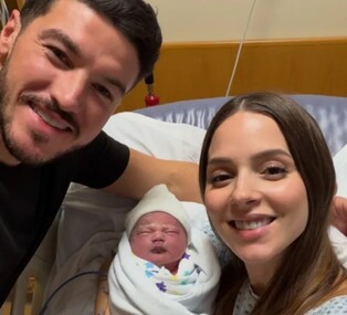 La pareja compartió la llegada de Raquel, su tercera hija.