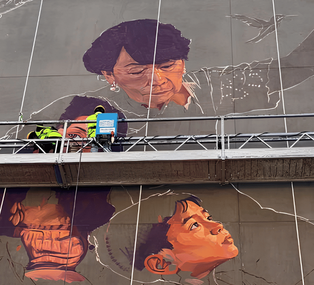 Mural de 20 metros en Santa Lucia por Marypaz Tello