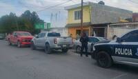 Paramédicos de la Cruz Roja acudieron al inmueble para verificar las condiciones del hombre.
