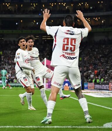 Roberto Alvarado anotó el único tanto del compromiso apenas al minuto 9 aprovechando una desconcentración defensiva en la zaga albiazul.