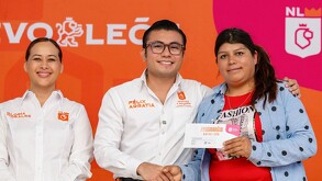 El secretario Félix Arratia encabeza la entrega de apoyos sociales y supervisa obras comunitarias.
