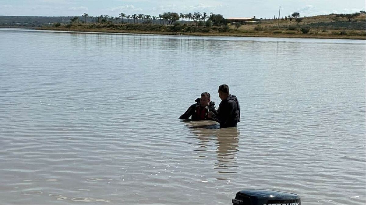 El cuerpo fue avistado flotando sobre la presa de San Juan de los Lagos. | Protección Civil de Jalisco