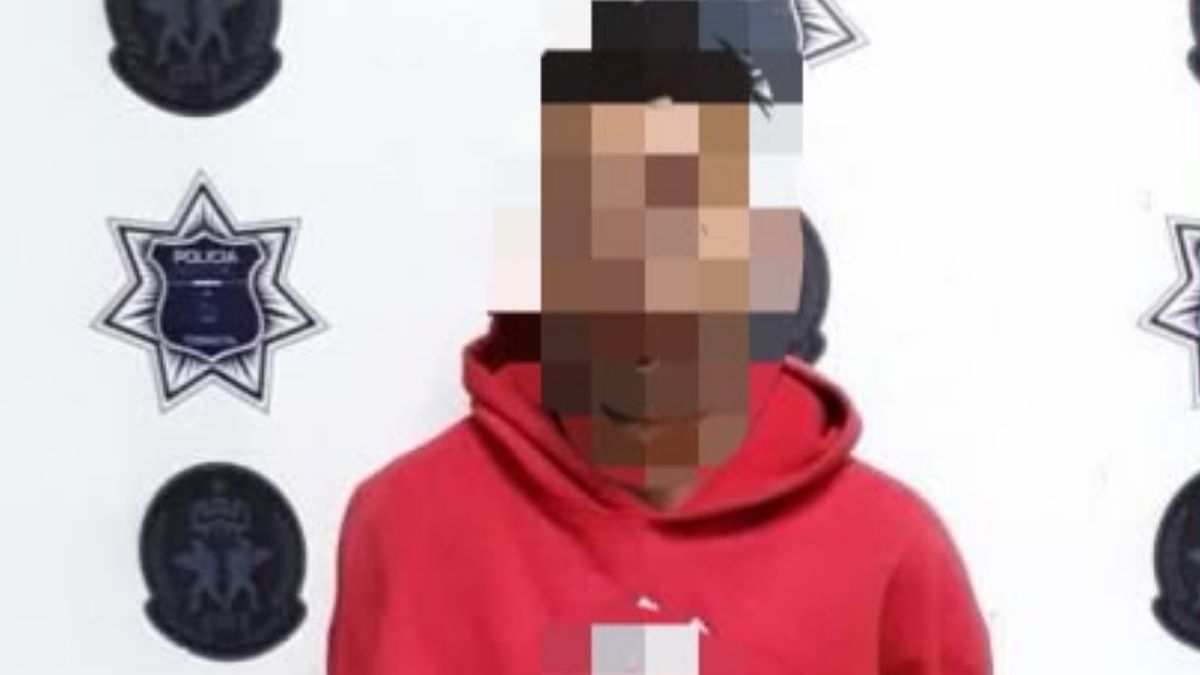 El detenido fue puesto a disposición del Ministerio Público bajo los cargos de robo y daños en perjuicio del municipio de Torreón.