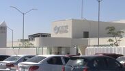 Elementos de la Fiscalía Región Laguna Uno investigan la agresión sufrida por José Humberto en la intersección con la calle Donato Guerra.