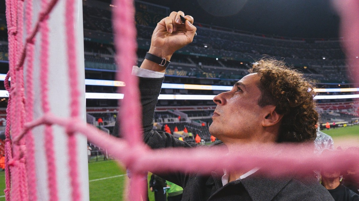 Memo Ochoa debutó profesionalmente en el América, club en el que se formó desde los 10 años | @ClubAmerica