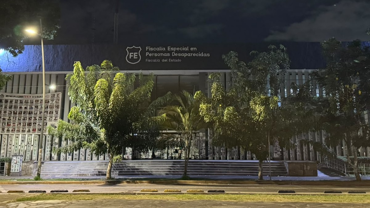 El menor acudió a pedir apoyo a la Fiscalía de Jalisco tras quedarse sin dinero y sin teléfono celular
