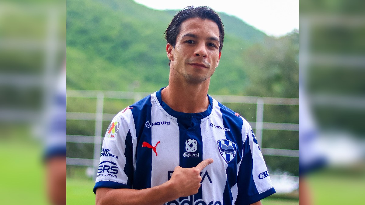 Óliver Torres debutó con Rayados en 2024 jugando ante Puebla / Facebook
