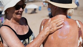 Presentan resultados de la vacuna de Moderna y MSD contra el melanoma.