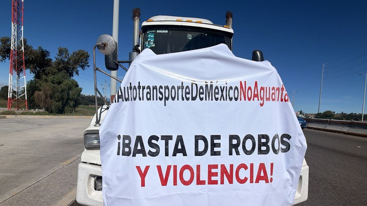 Transportistas denuncian que el tramo de Volkswagen hasta San Martín Texmelucan es uno de los más peligrosos de la México-Puebla | Editor