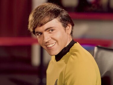Walter Koenig dio vida al personaje de Pavel Chekov en la serie de Star Trek en la década de los 90's