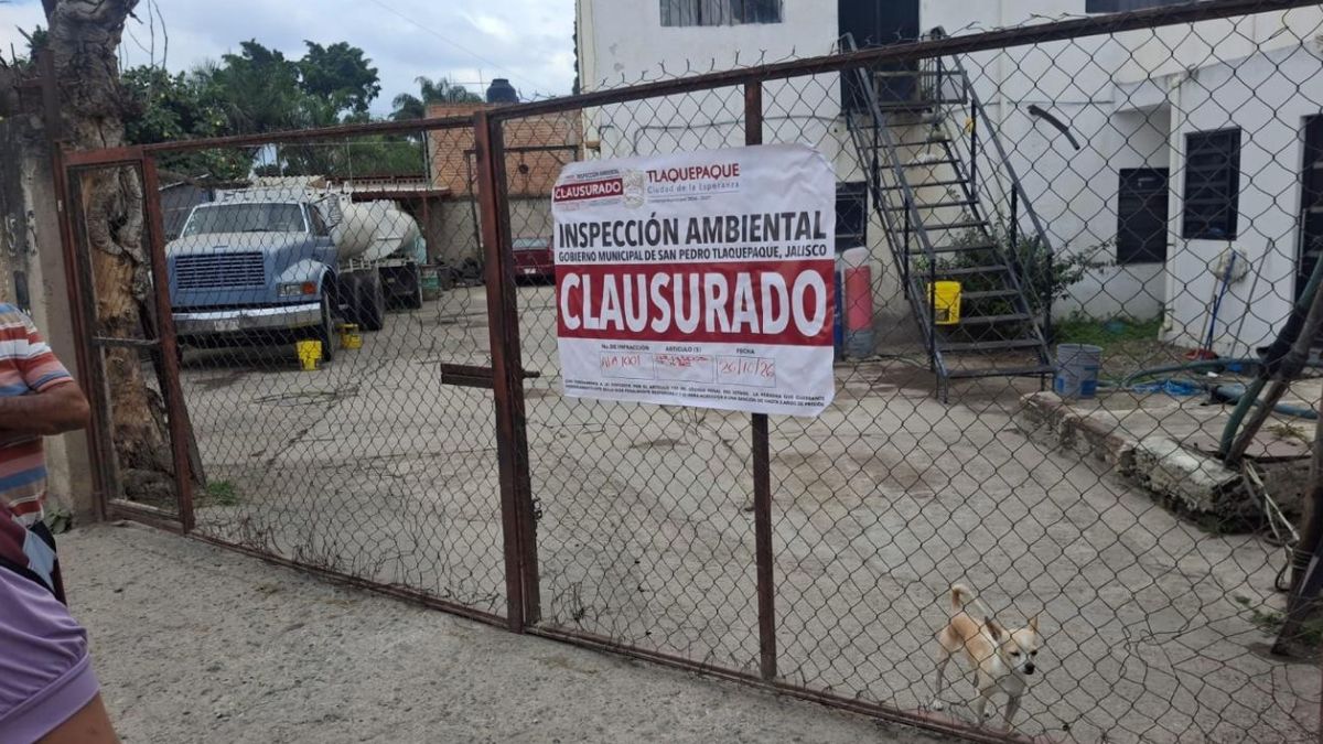 Después de que no contarán con los documentos y permisos necesarios fueron acredores de un sello de clausura