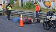 Elementos de la Policía Vial acudieron como primeros respondientes y solicitaron el apoyo de paramédicos de la Cruz Verde