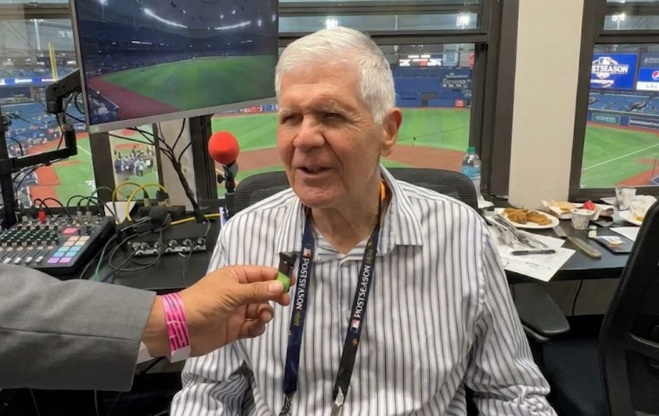 Con una emotiva reflexión para las personas con discapacidad, el comentarista celebra vivir al máximo la pasión del béisbol en la Serie Mundial.