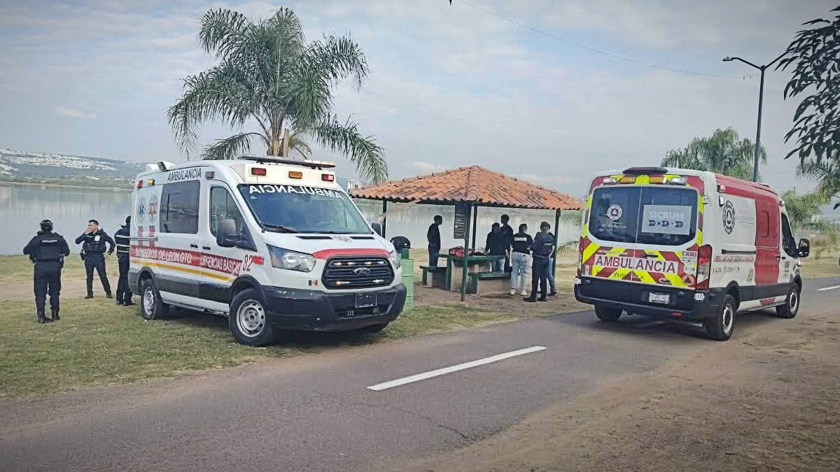 La mujer habría presentado una crisis epiléptica que presuntamente provocó su caída al agua.