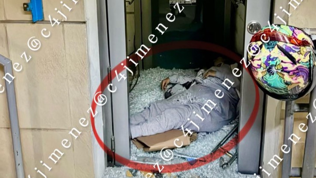 Mujer sufre fractura de tibia y peroné tras colapso de elevador en la Álvaro Obregón.