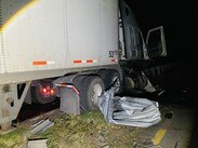 Pese al golpe, no se reportaron personas lesionadas, por lo que el saldo del percance fue de daños materiales.