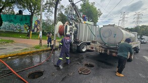 Segiagua realizó trabajos de desazolve y limpieza de la red pluvial en Ciudad de México. / @SEGIAGUA