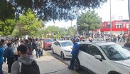 Alumnos reclaman mayores oportunidades de venta dentro del plantel para los alumnos frente a comerciantes externos.
