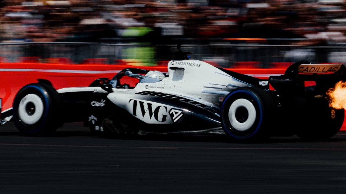 'Checo' Pérez regresó a Paseo de la Reforma tras haberlo hecho por última vez en 2021 | @Cadillac_F1
