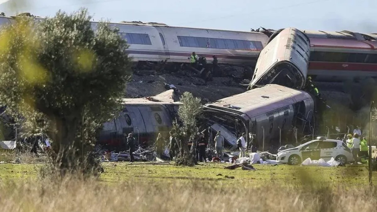 El choque de los trenes en Toledo provocó el descarrilamiento de tres vagones a la altura del kilómetro 118 de la vía ferroviaria