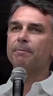 Flávio Bolsonaro abandona Brasil y llega a Miami tras perder elecciones presidenciales