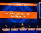 El Gobernador destacó a la UANL como una de las mejores instituciones educativas.