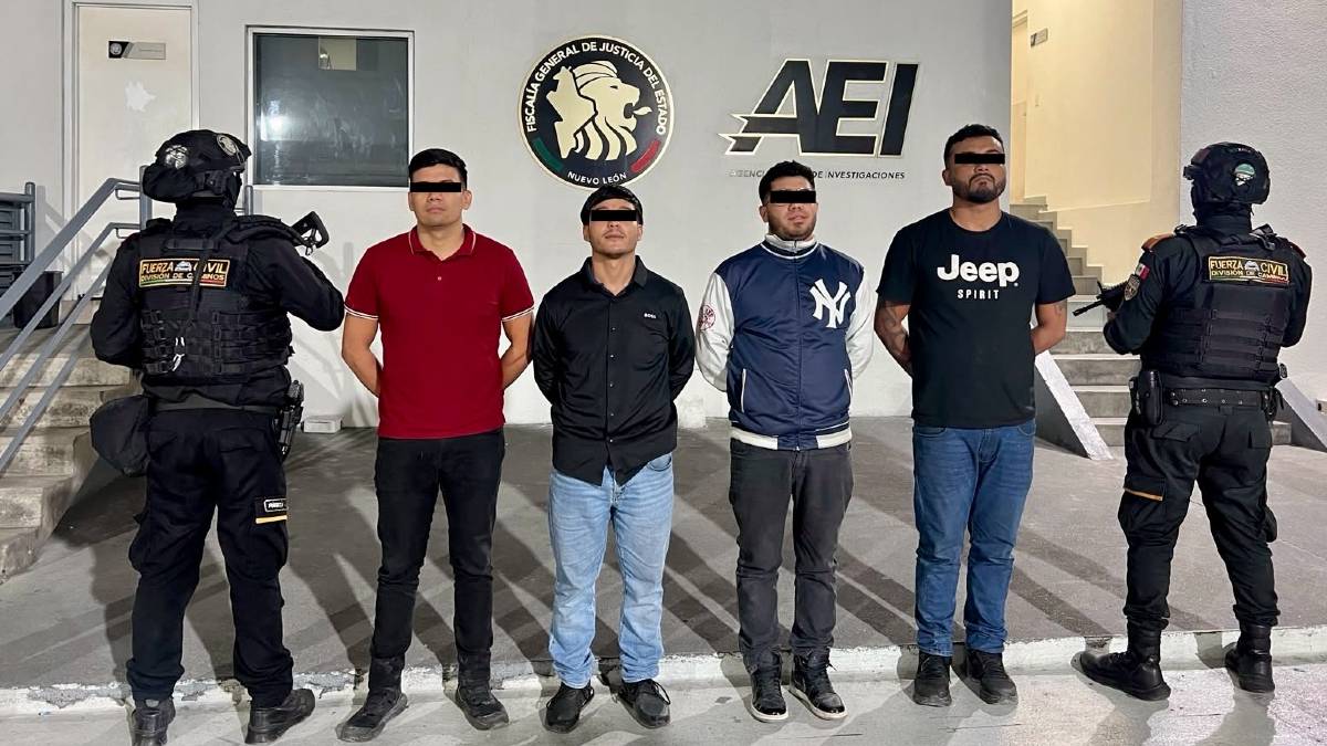 De acuerdo con información de inteligencia, los cuatro hombres son considerados objetivos de interés