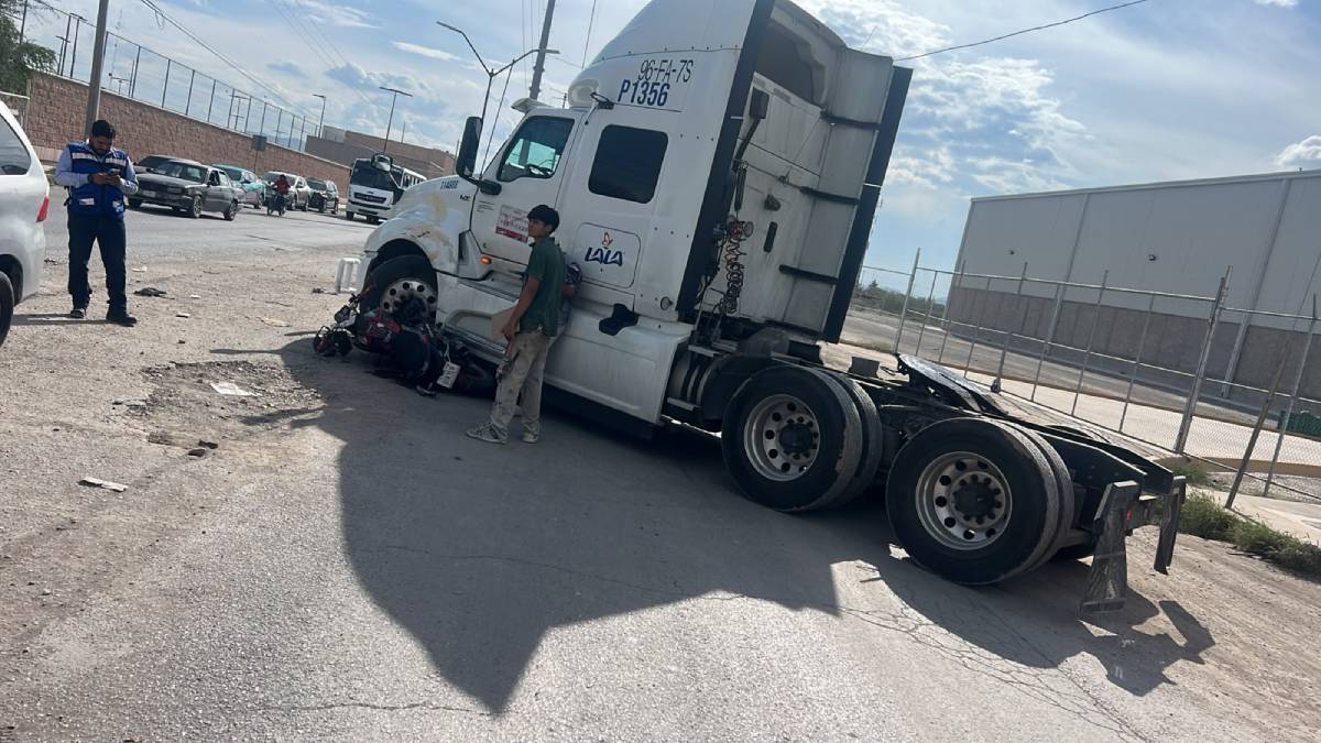 Todos los involucrados y los vehículos quedaron a disposición de la autoridad competente.