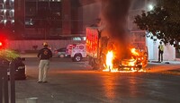 De acuerdo con Protección Civil de Nuevo León, la unidad pertenecía a la empresa Quesos La Risueña.