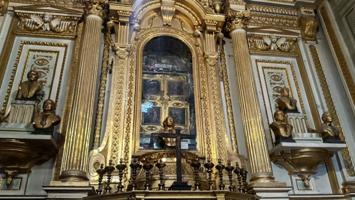 La Capilla de las Santas Reliquias conserva una colección de bustos-relicario con restos atribuidos a diversos santos y mártires |