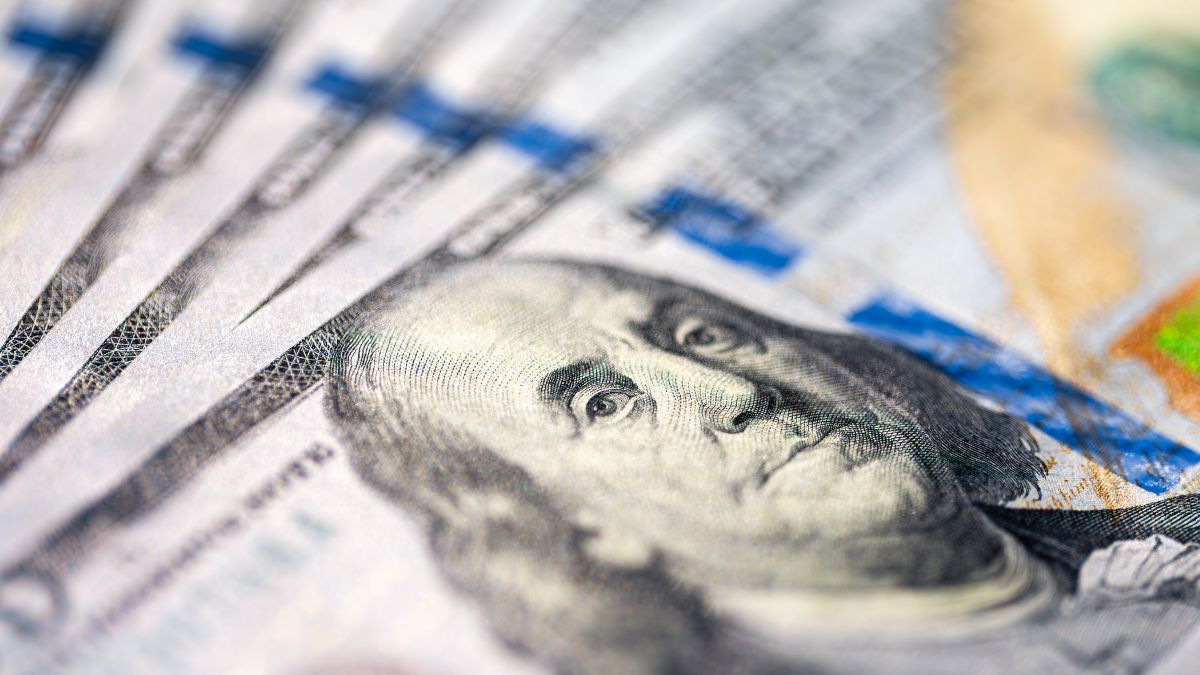 Fed impacta directamente en los valores del dólar y peso mexicano.