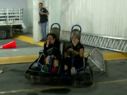 Vivian y Dulce sufren accidente en carrera de 'Go Karts'