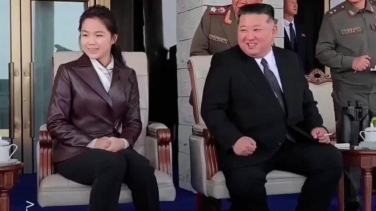 Kim Jong-un y su hija en el punto de mira durante una gran demostración de poderío militar