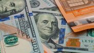 Peso mexicano lucha por mantenerse estable tras alcanzar nuevo máximo ante el dólar.