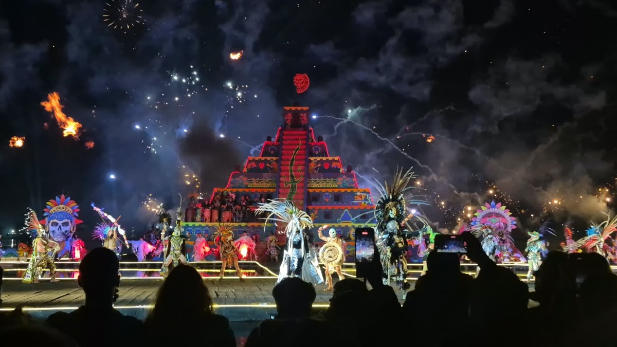 Representación teatral que recrea el camino de las almas al Mictlán en el Festival de Luz y Vida en Chignahuapan | David Meléndez